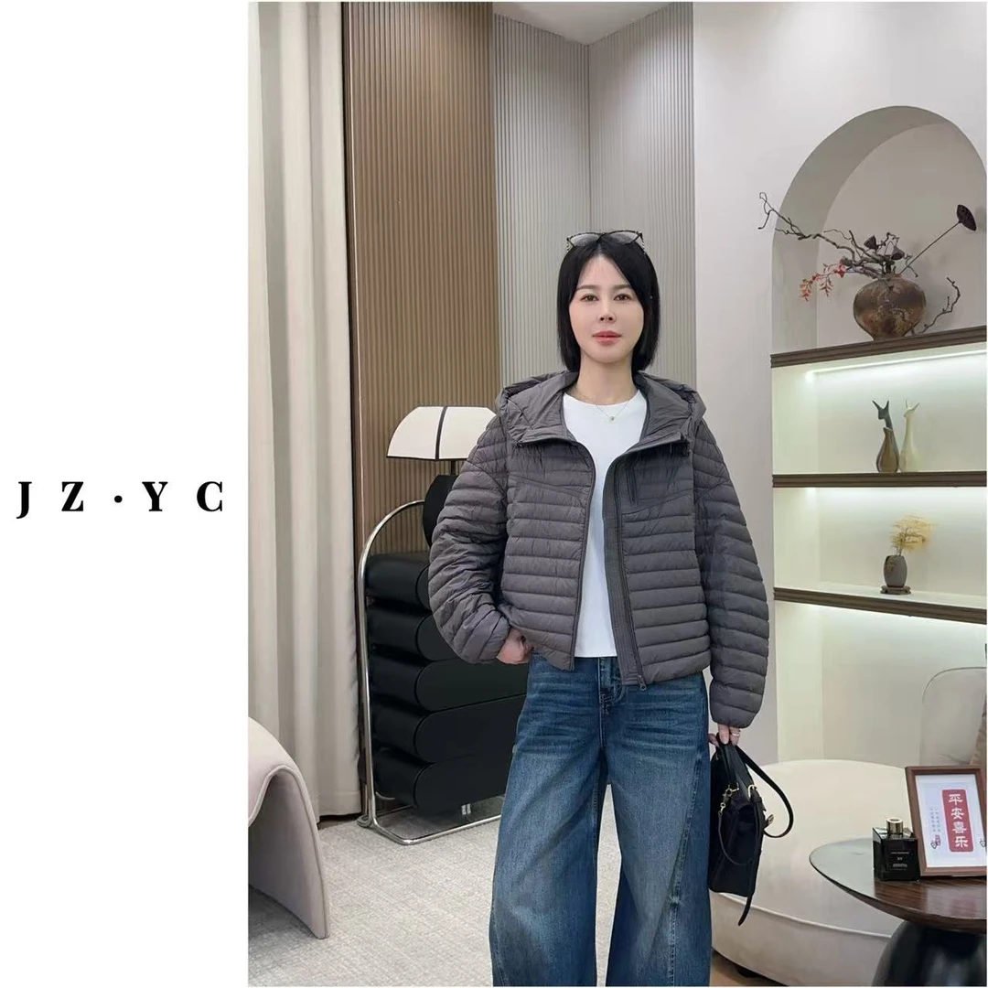 【洁子推荐】2025秋冬新款258215轻薄连帽简约拉链羽绒服JZYC258215