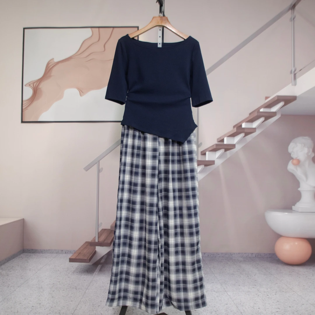 2025春秋季新款女士设计感露肩系带中袖T恤休闲格子阔腿裤两件套