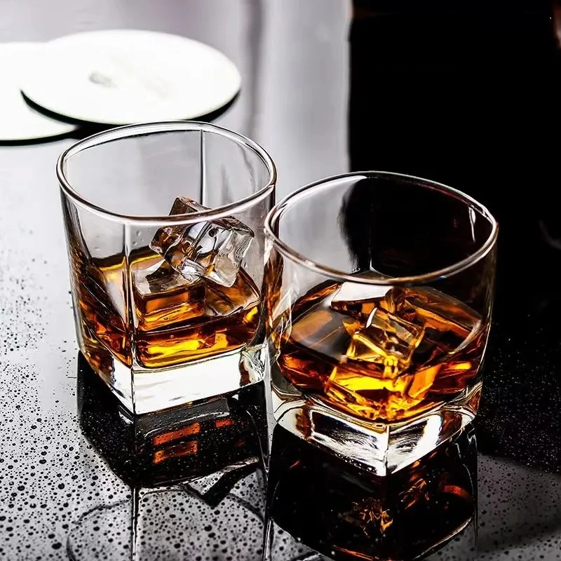 无铅玻璃洋酒杯酒吧专用啤酒杯啤酒茶杯耐热骤冷四方加厚底钢化杯