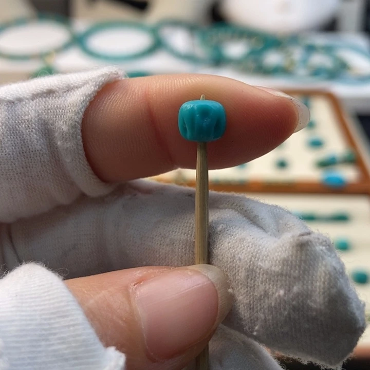 绿松石配饰未镶嵌