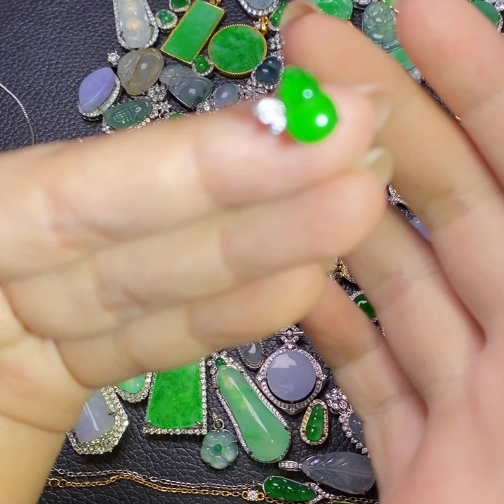 颈饰未镶嵌翡翠翡翠