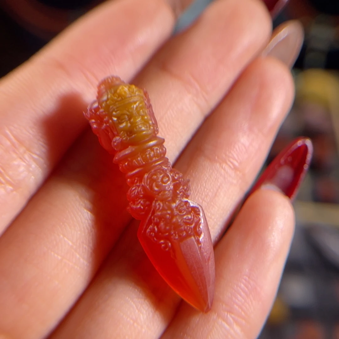 南红玛瑙丽江料 三相神吊坠未镶嵌