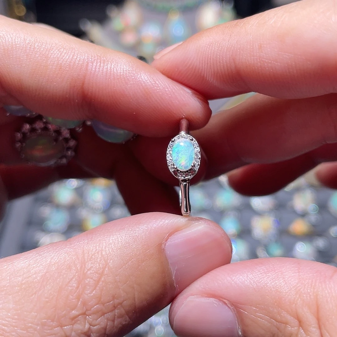 银S925镶嵌欧泊戒指）