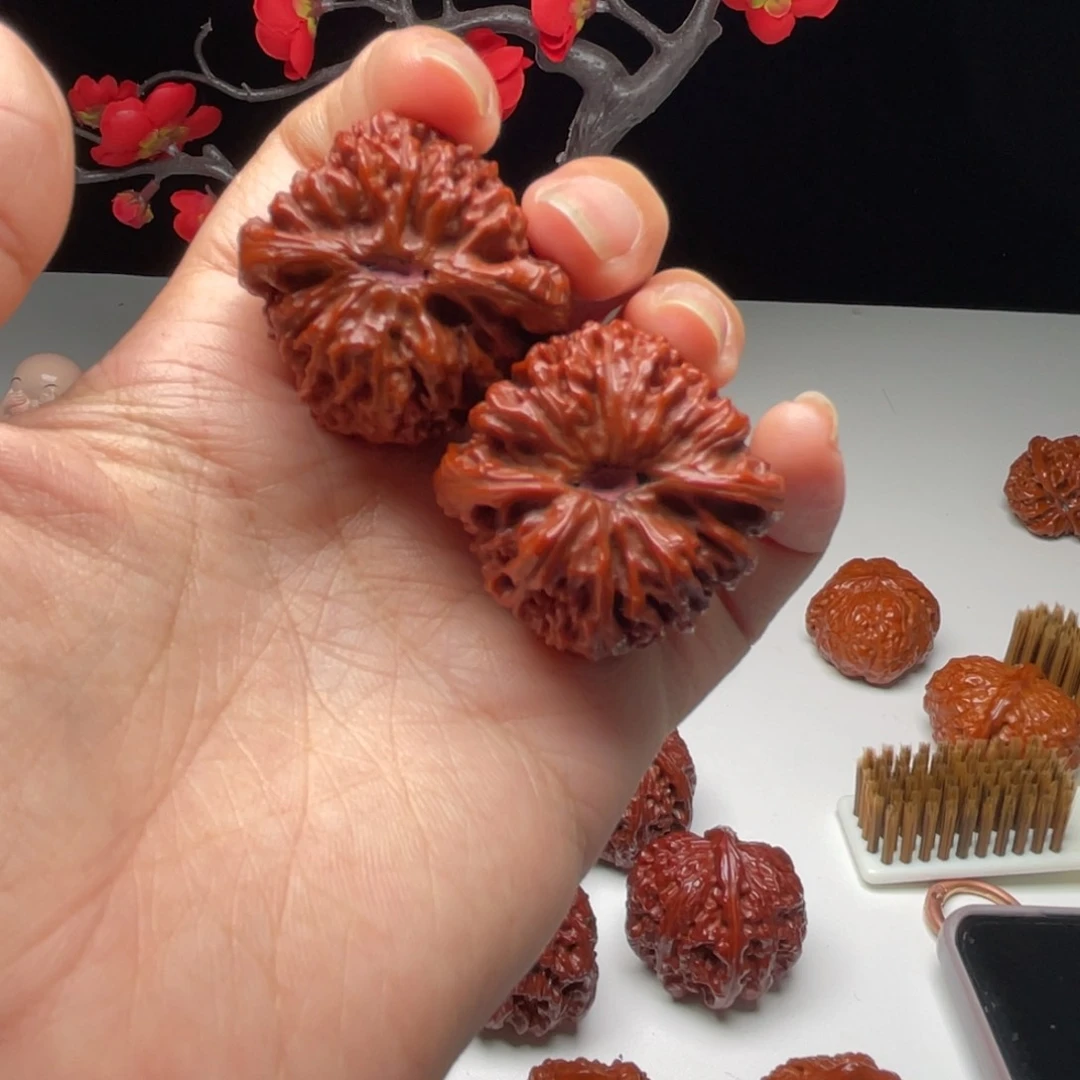 文玩核桃吊坠港****人36南疆石