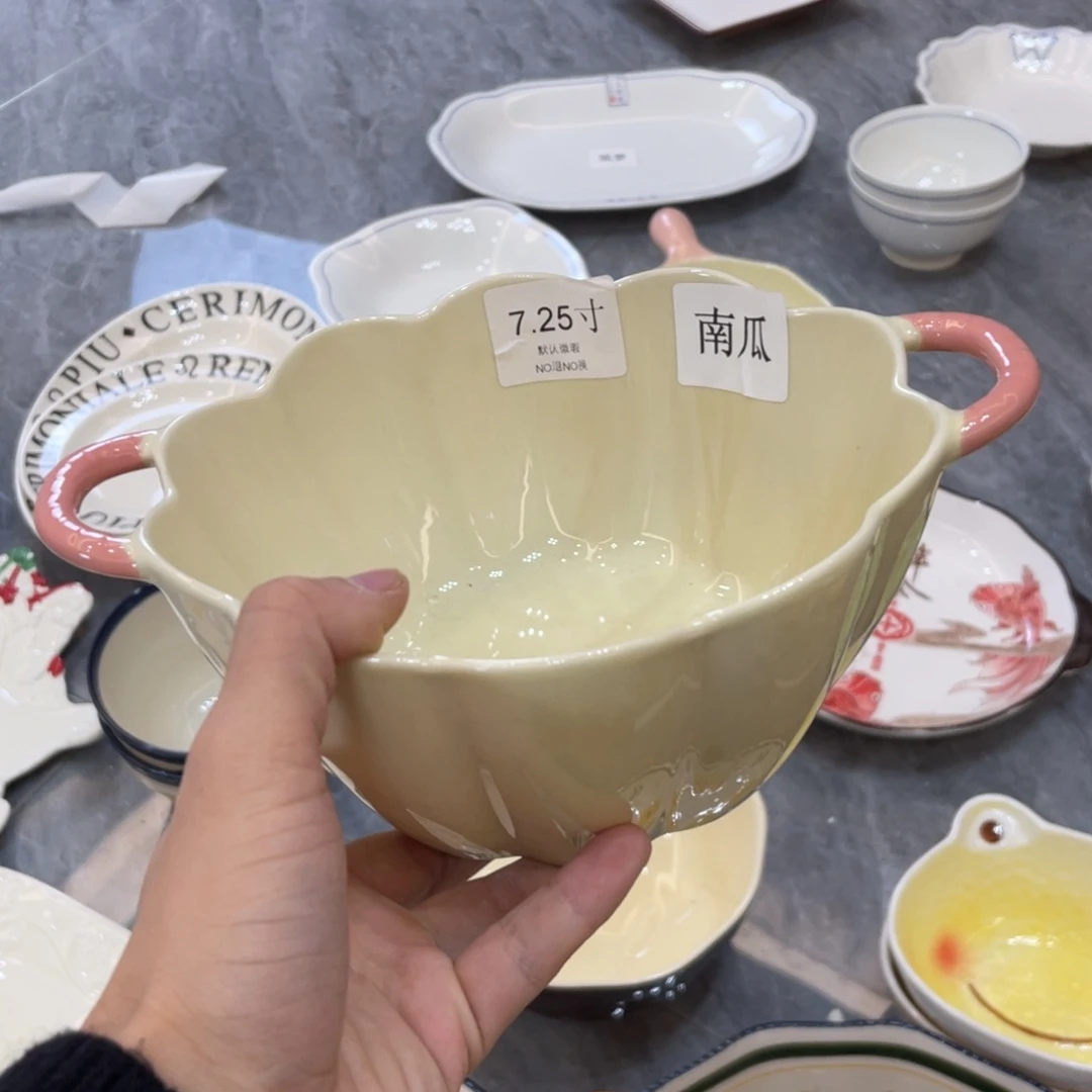 陶瓷微瑕餐具介意勿拍，满18飞！