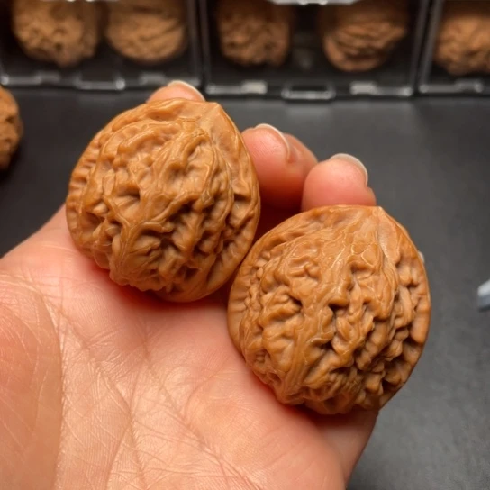 【闪购商品】把件文玩核桃红锦鲤………