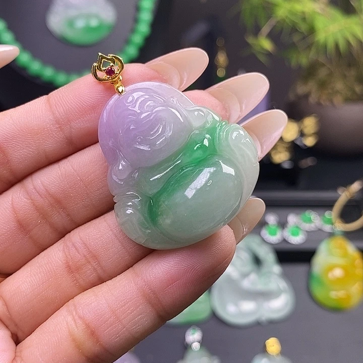 翡翠未镶嵌吊坠(赠链)