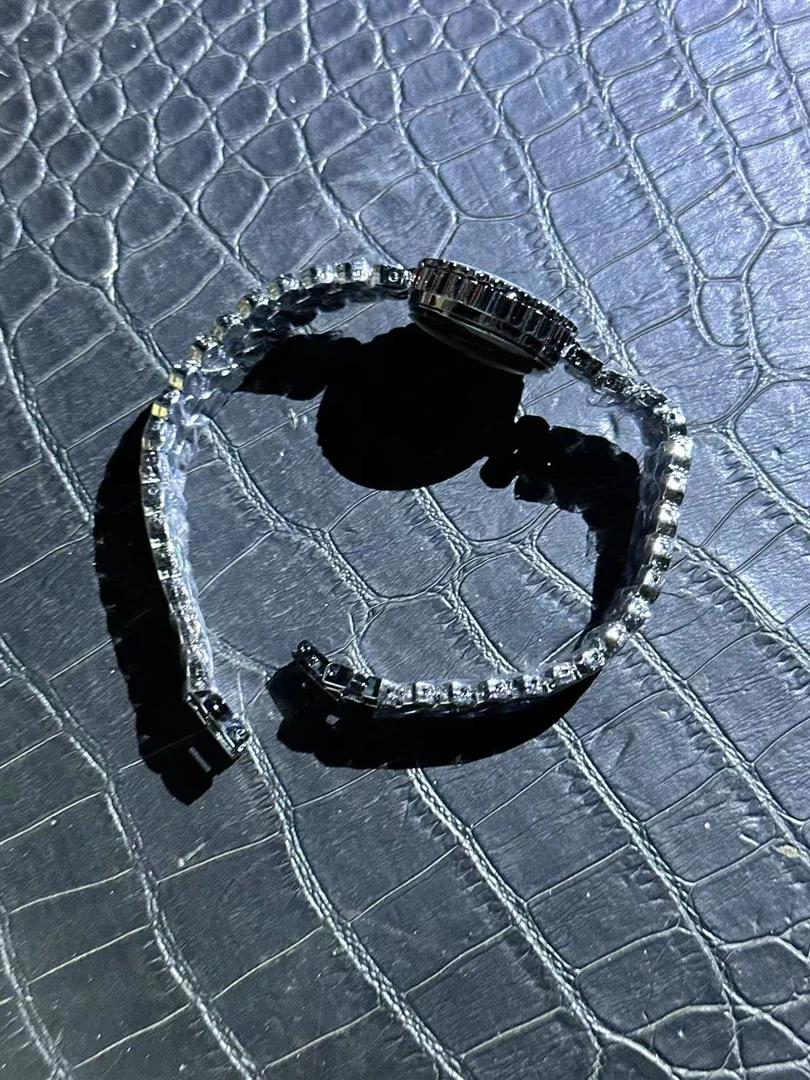 【典藏臻品】时尚气质百搭手链y2105