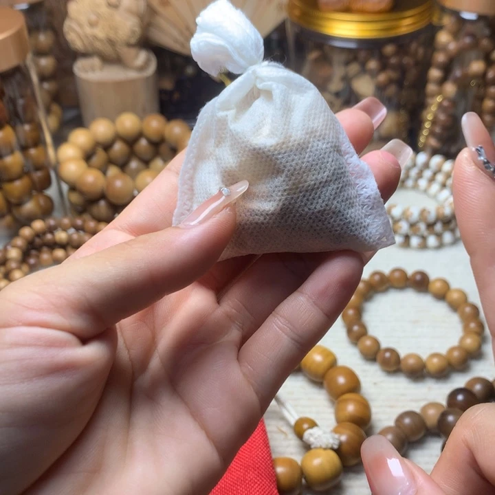 檀香木其他老山檀香碎粒10克