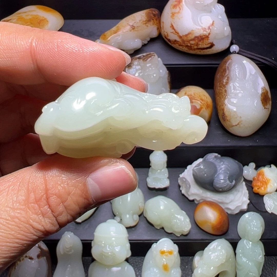 安***悦和田玉未镶嵌挂件