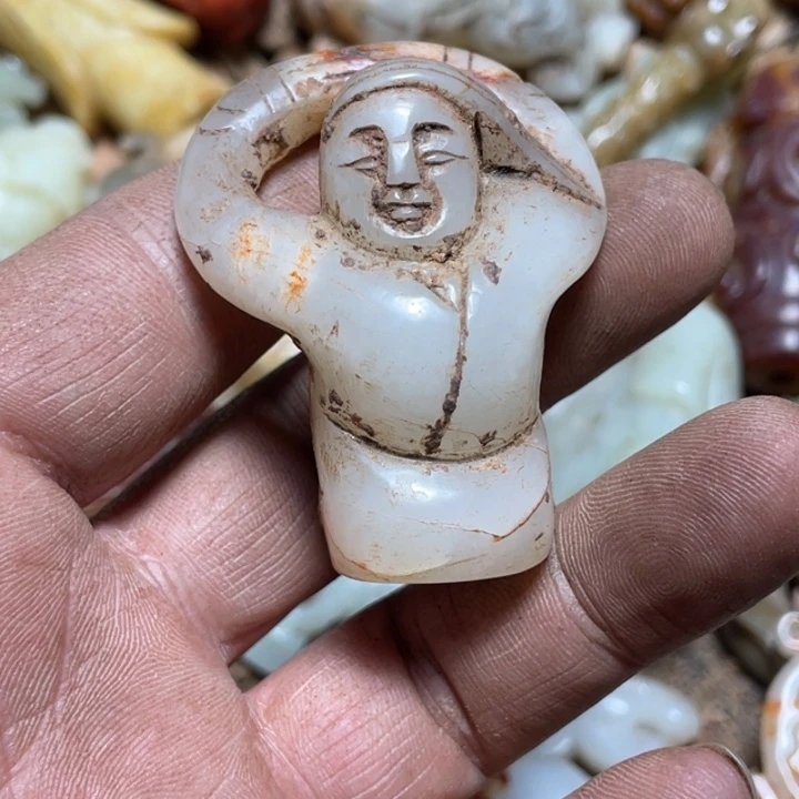 黎***敏和田玉（糖玉）未镶嵌颈饰