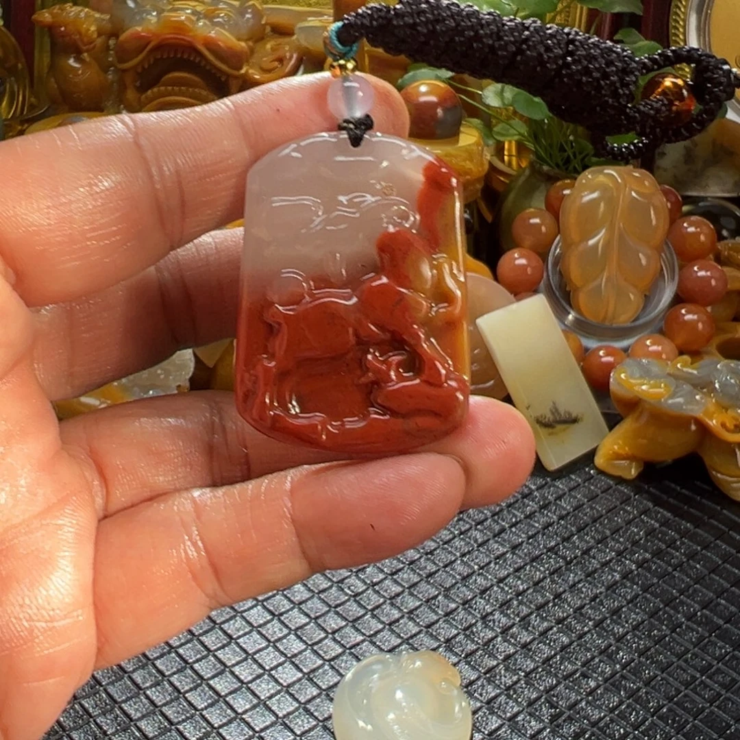 石英质玉未镶嵌颈饰