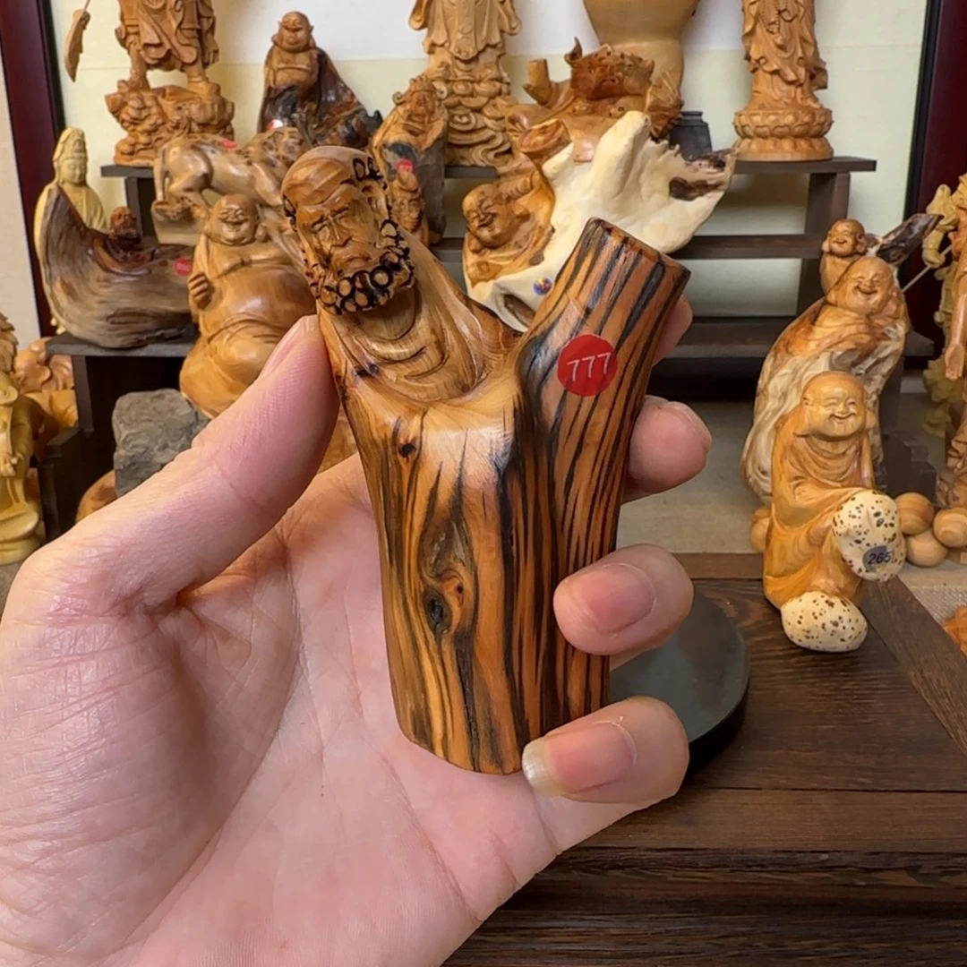 崖柏小木匠艺雕一物一拍