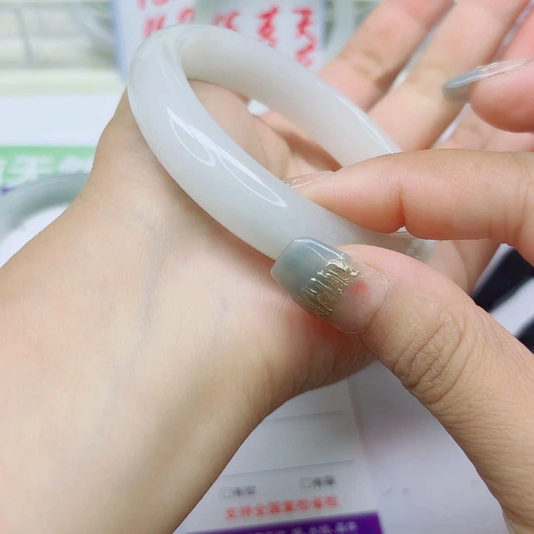 未镶嵌手镯石英质玉54/6059