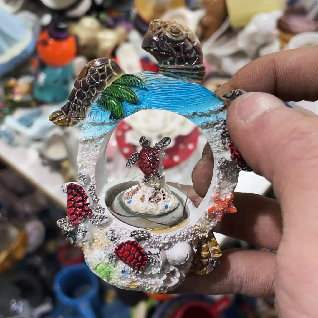 摆件借* 瑕疵。