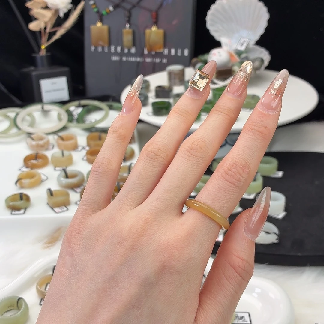 和田玉（糖玉）未镶嵌戒指j50浅糖细条16.8