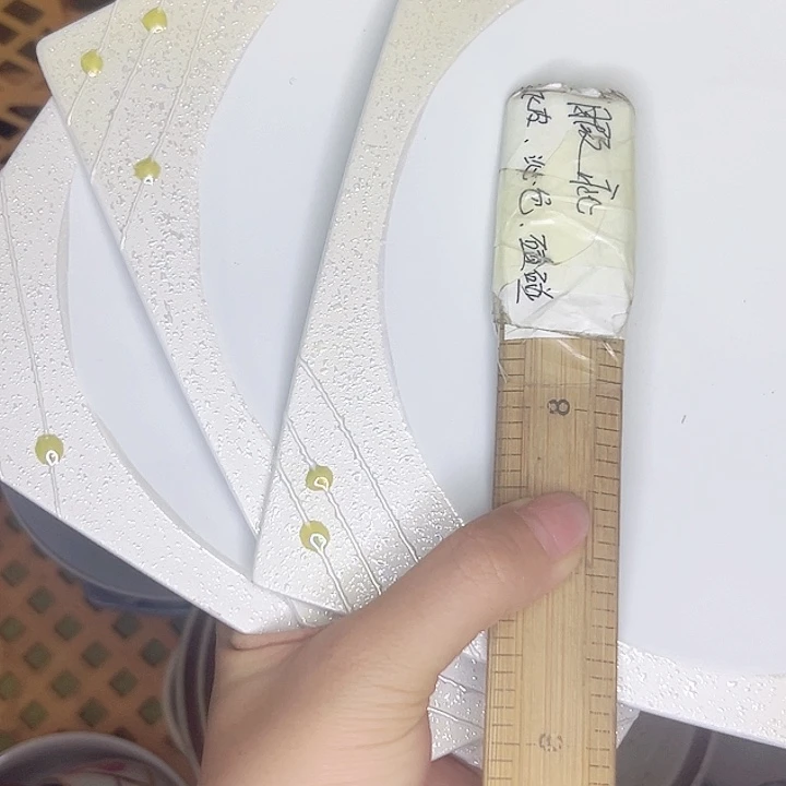 君***n茶盏Gfdyhhuuguuuufgujjgh