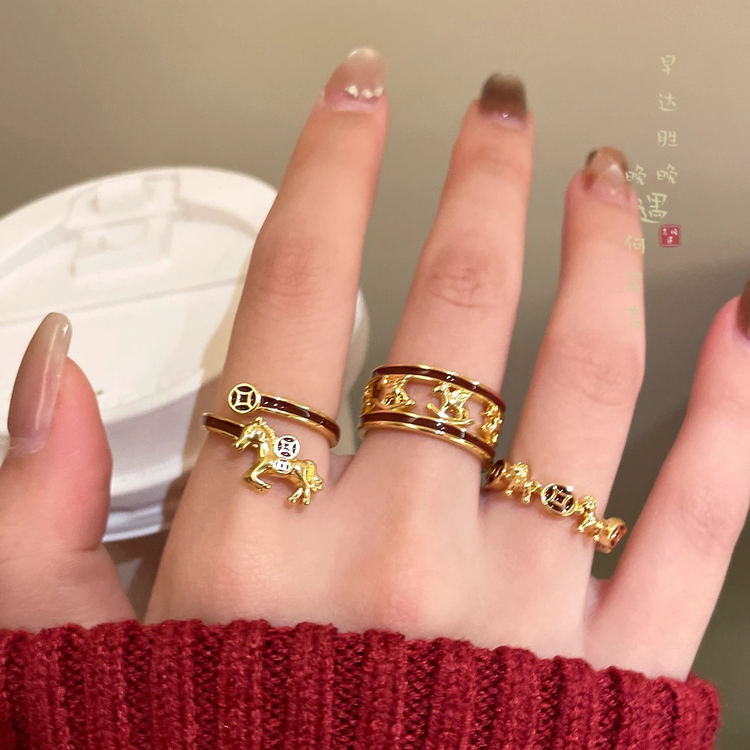 铜合金戒指 马年本命年金色小马铜钱戒指女食指戒小众开口指环潮