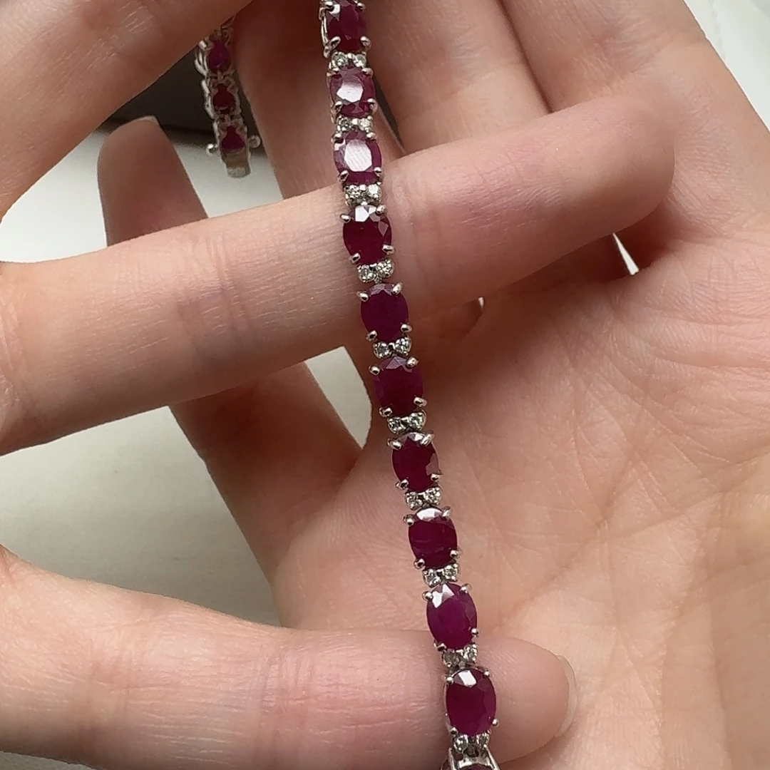 未镶嵌红宝石手链