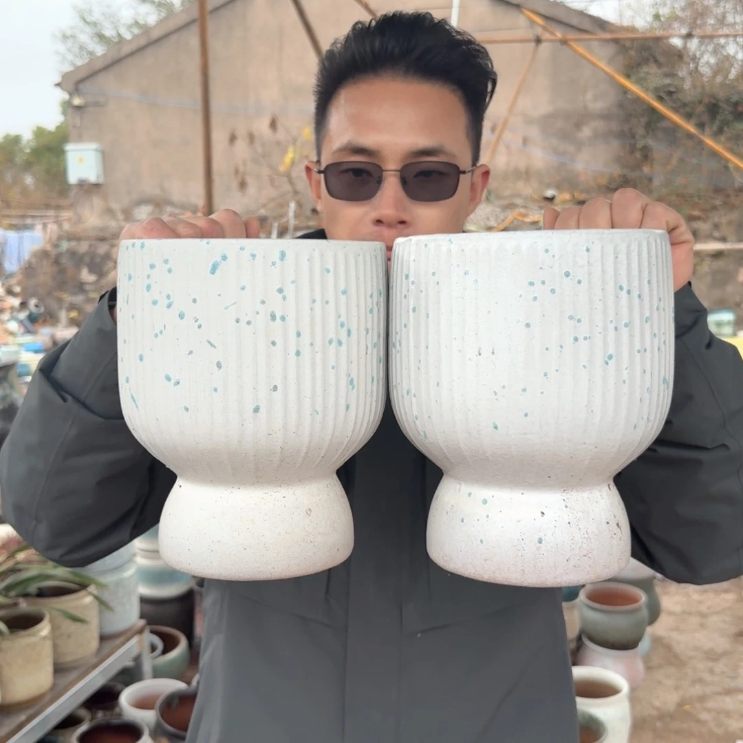 紫砂花盆口17高21（两个火锅