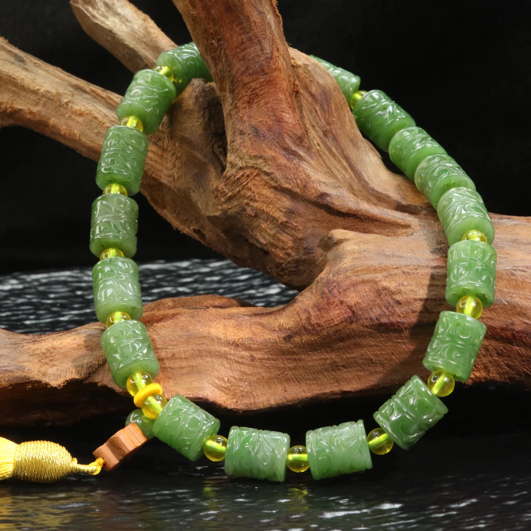 10和田玉碧玉手持/200500保利厦门拍卖