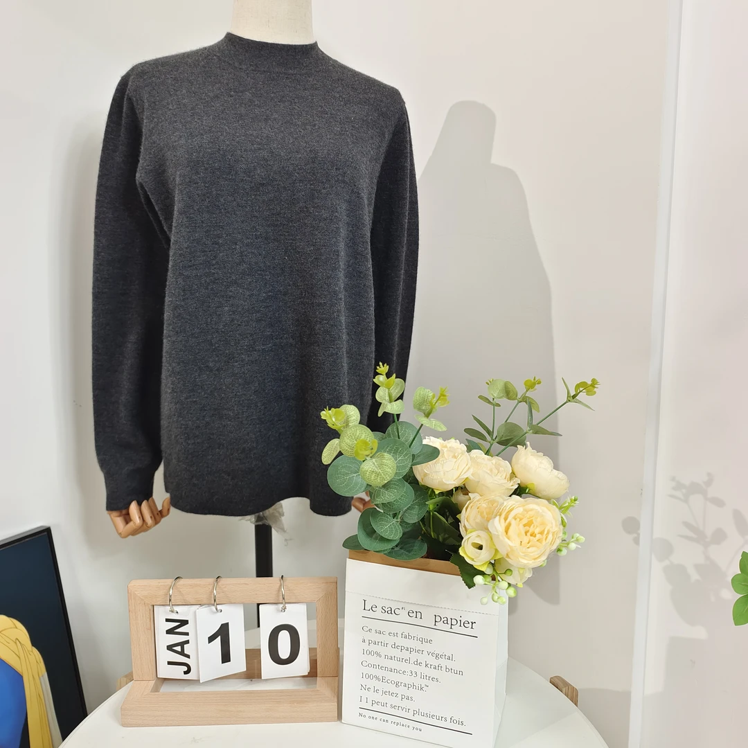 68支精纺空气层平面半高领长袖针织衫