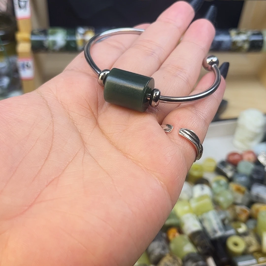 岫玉未镶嵌戒指桶珠默认有瑕