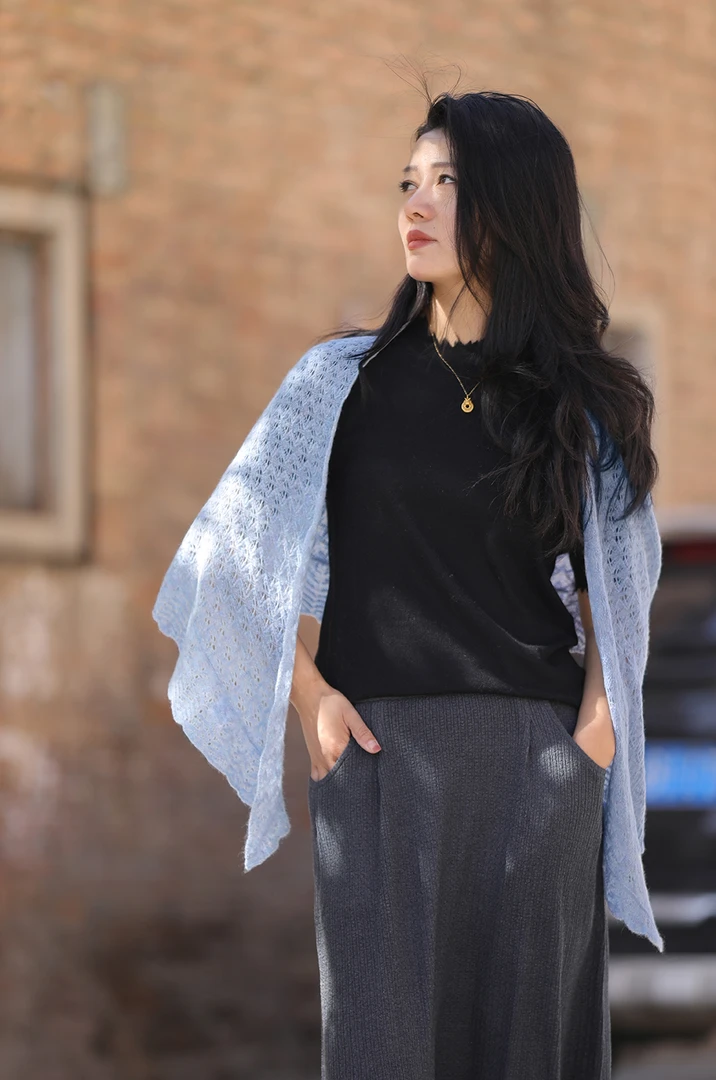 针织镂空外搭冬季披肩围巾两用女纯羊绒扇形空调房披肩秋冬护肩颈