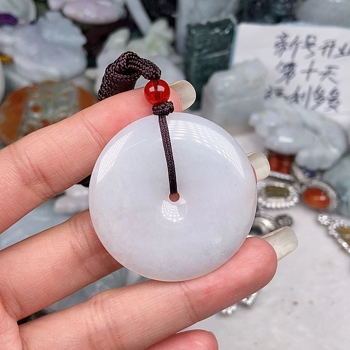 颈饰未镶嵌翡翠毛***厂翡翠