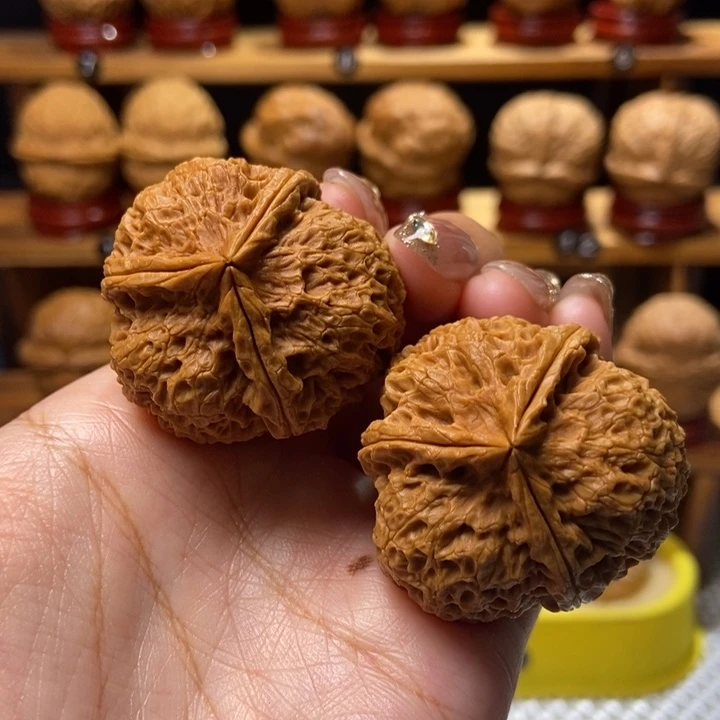 吊坠文玩核桃天狼64