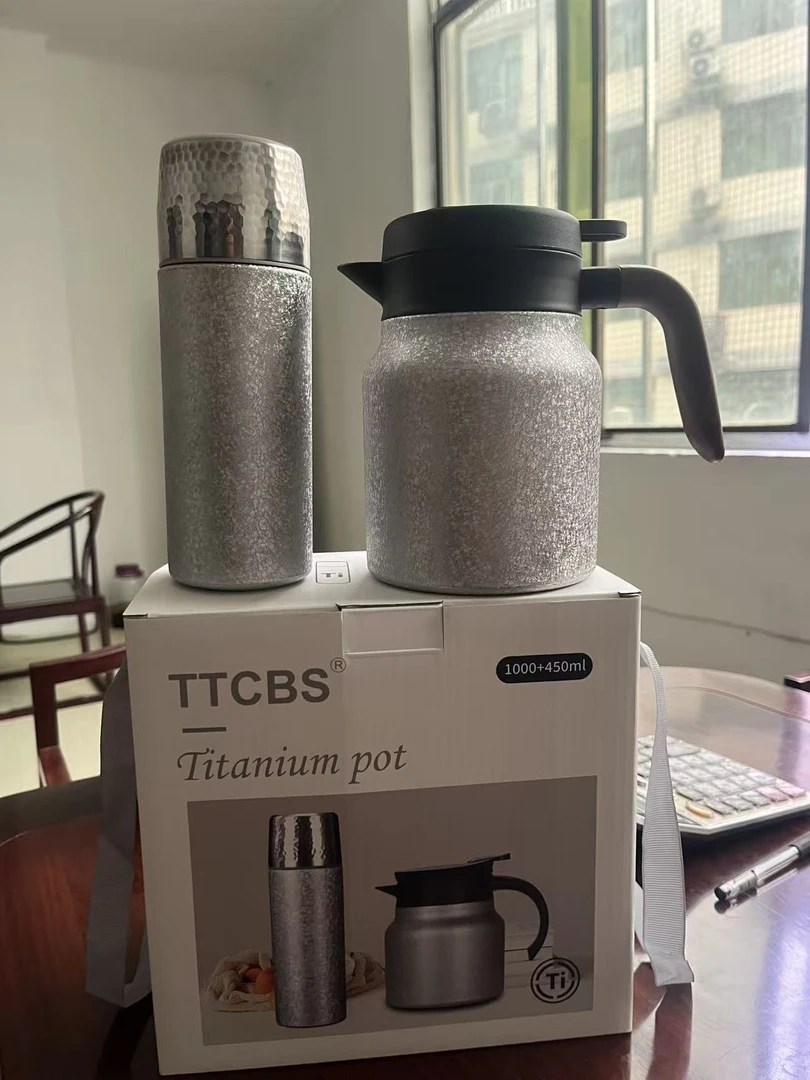 新款覆钛保温壶＋保温水杯大容量