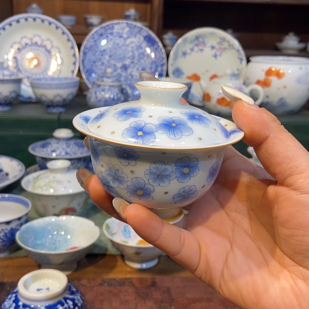 手绘玲珑小碎花盖碗