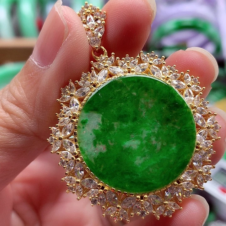 翡翠银S925镶嵌颈饰翡翠