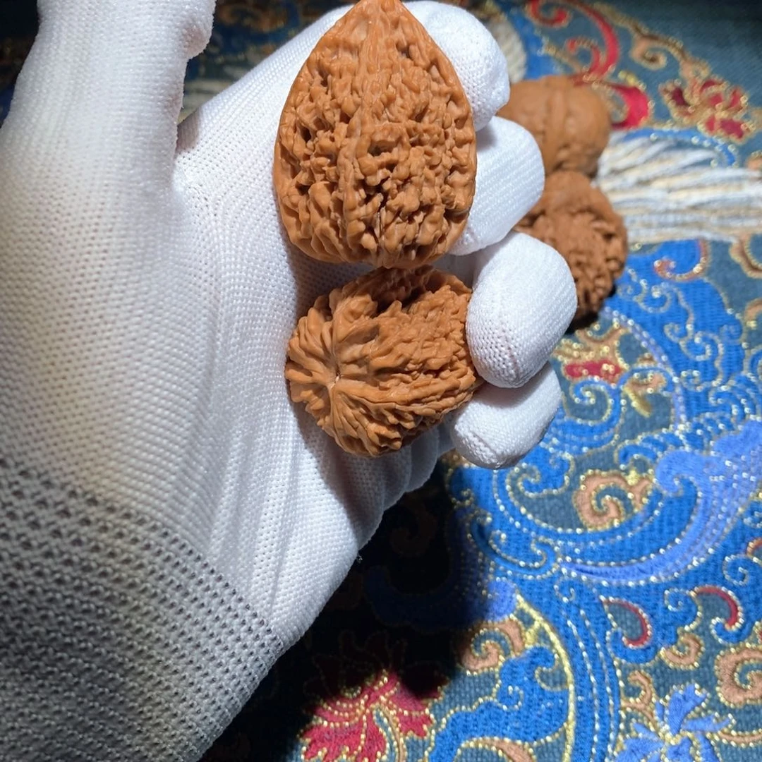 把件文玩核桃三角桩蚂蚁王