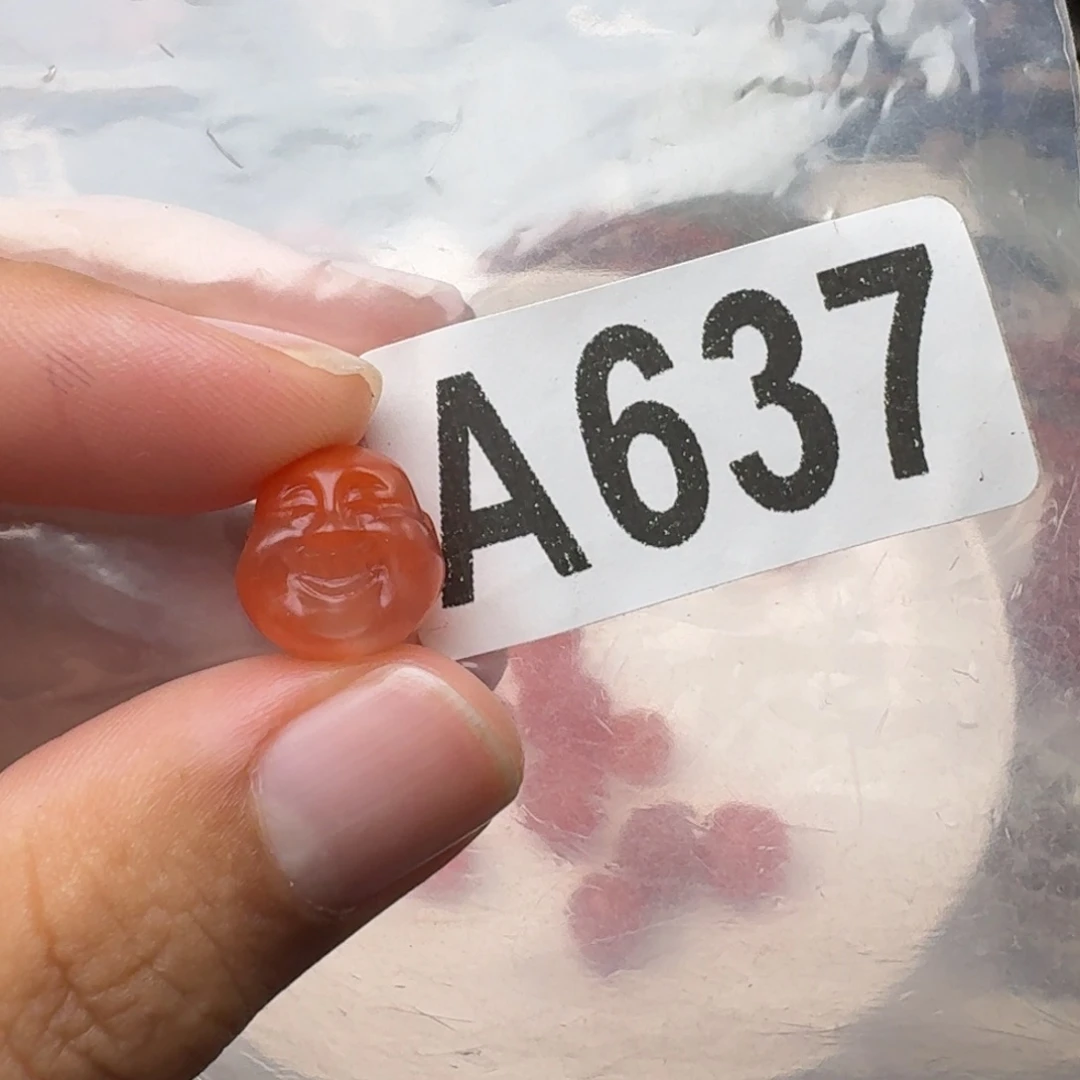南红玛瑙未镶嵌珠宝奇石