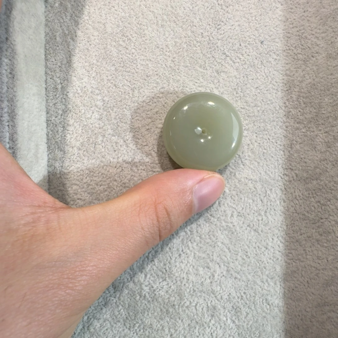 和田玉未镶嵌吊坠(赠链)