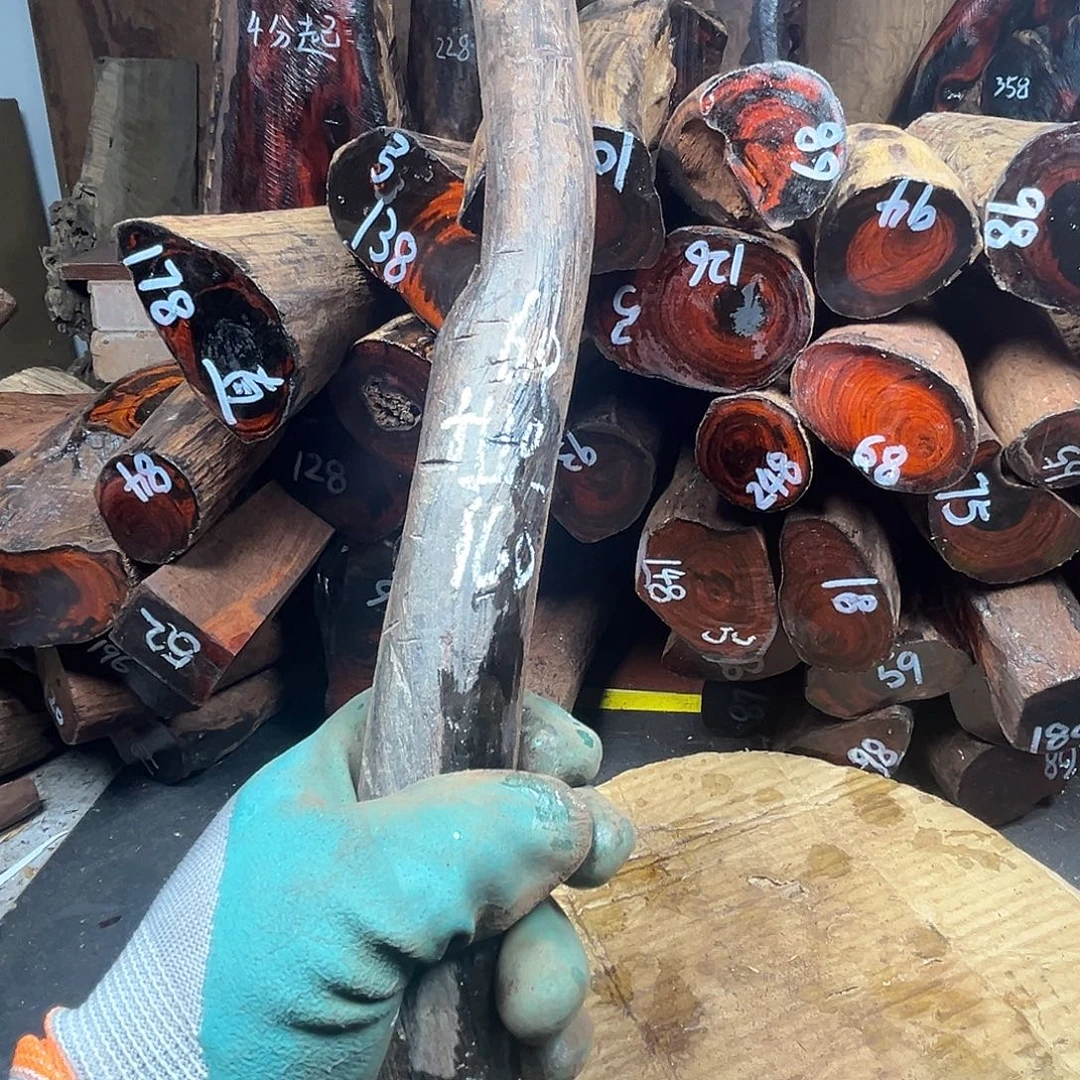 偶***肉檀木大红酸枝交趾黄檀