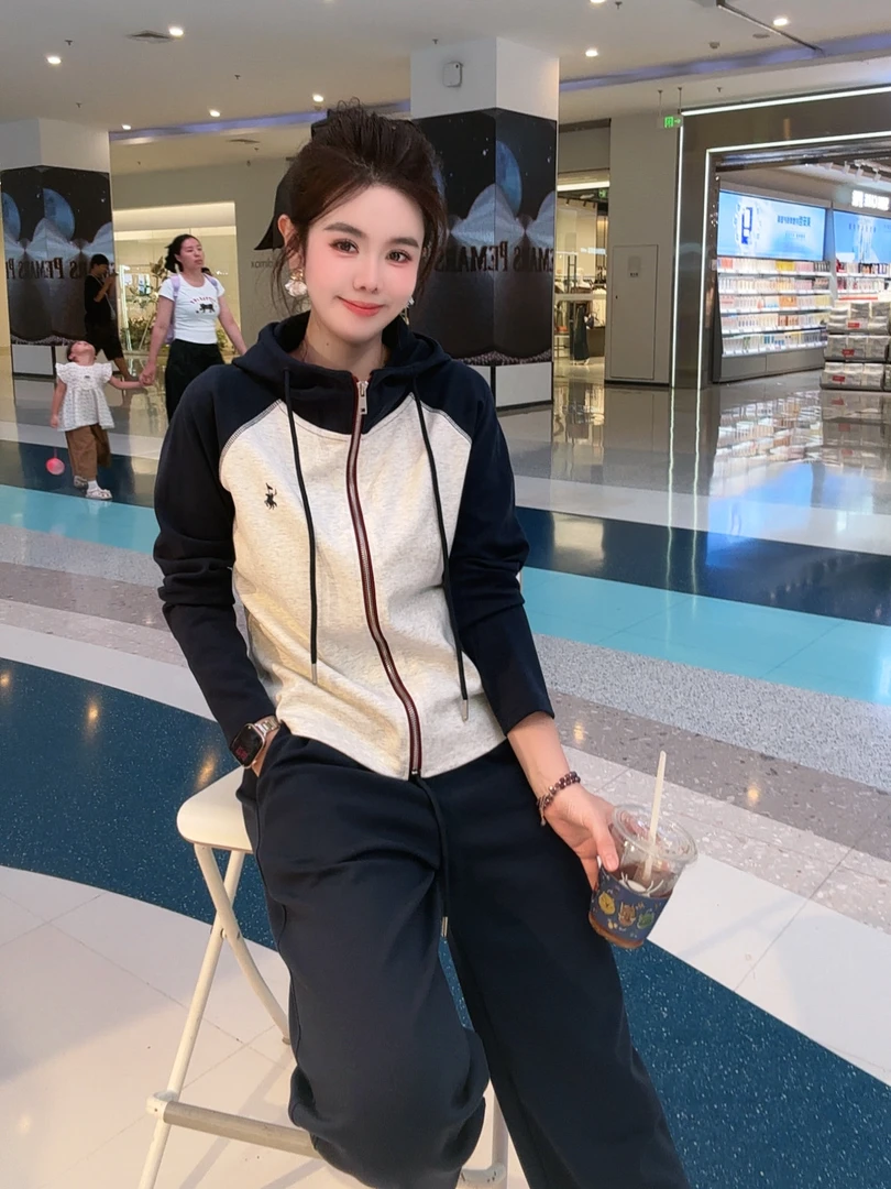 国际保罗刺绣立领连帽拉链外套撞色显瘦阔腿裤休闲套装T2531