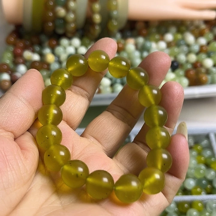 合金蛇纹石玉颈饰