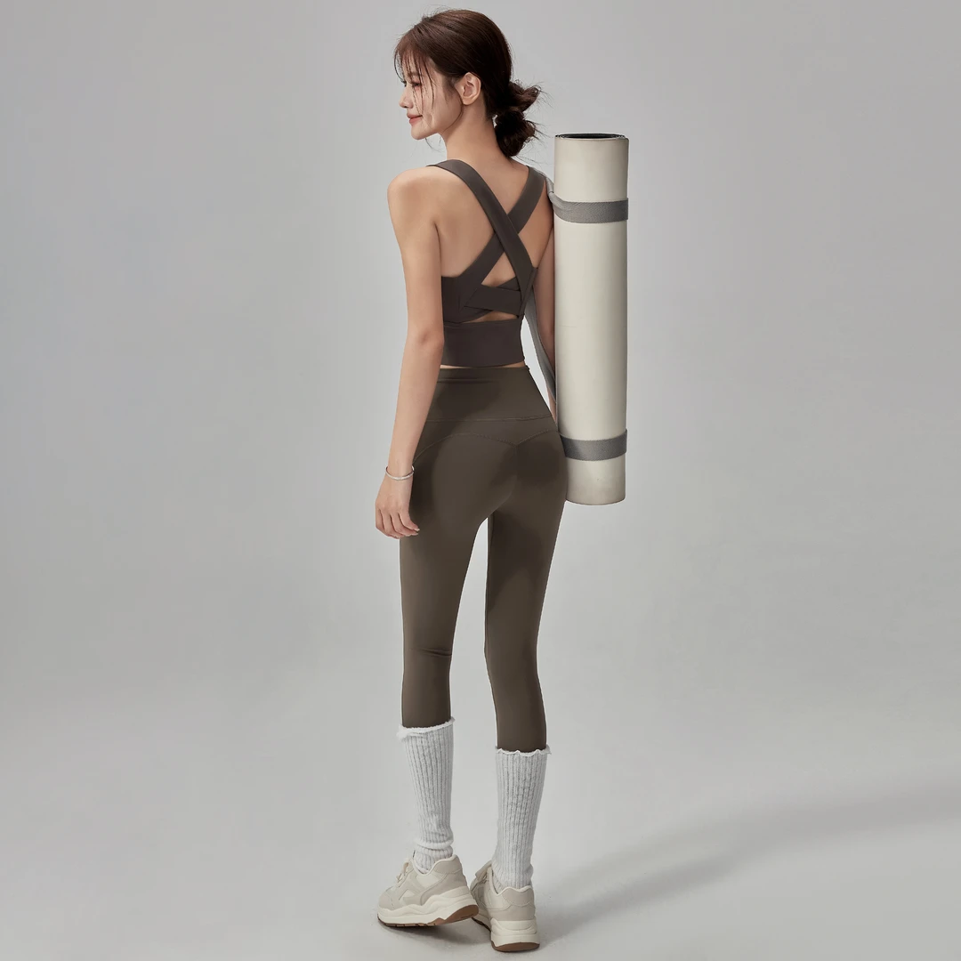 新款瑜伽服背心女户外跑步运动文胸普拉提美背健身内衣套装瑜伽裤