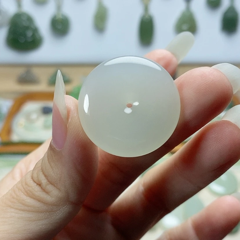 【闪购商品】颈饰未镶嵌和田玉