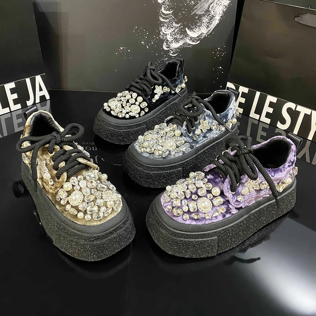 2025秋冬季新款厚底增高加绒里时尚重工珍珠水钻百搭休闲鞋3001