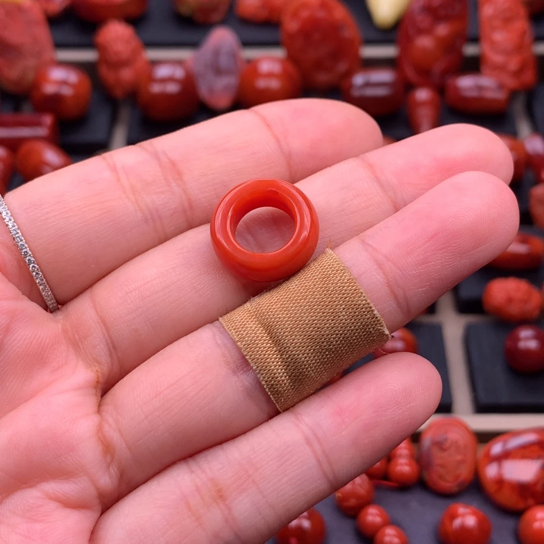 南红玛瑙未镶嵌川料跑环9.2mm