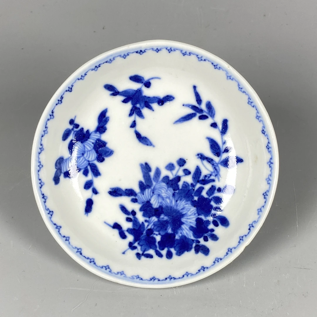 ［022011154］清代 青花花卉纹盘