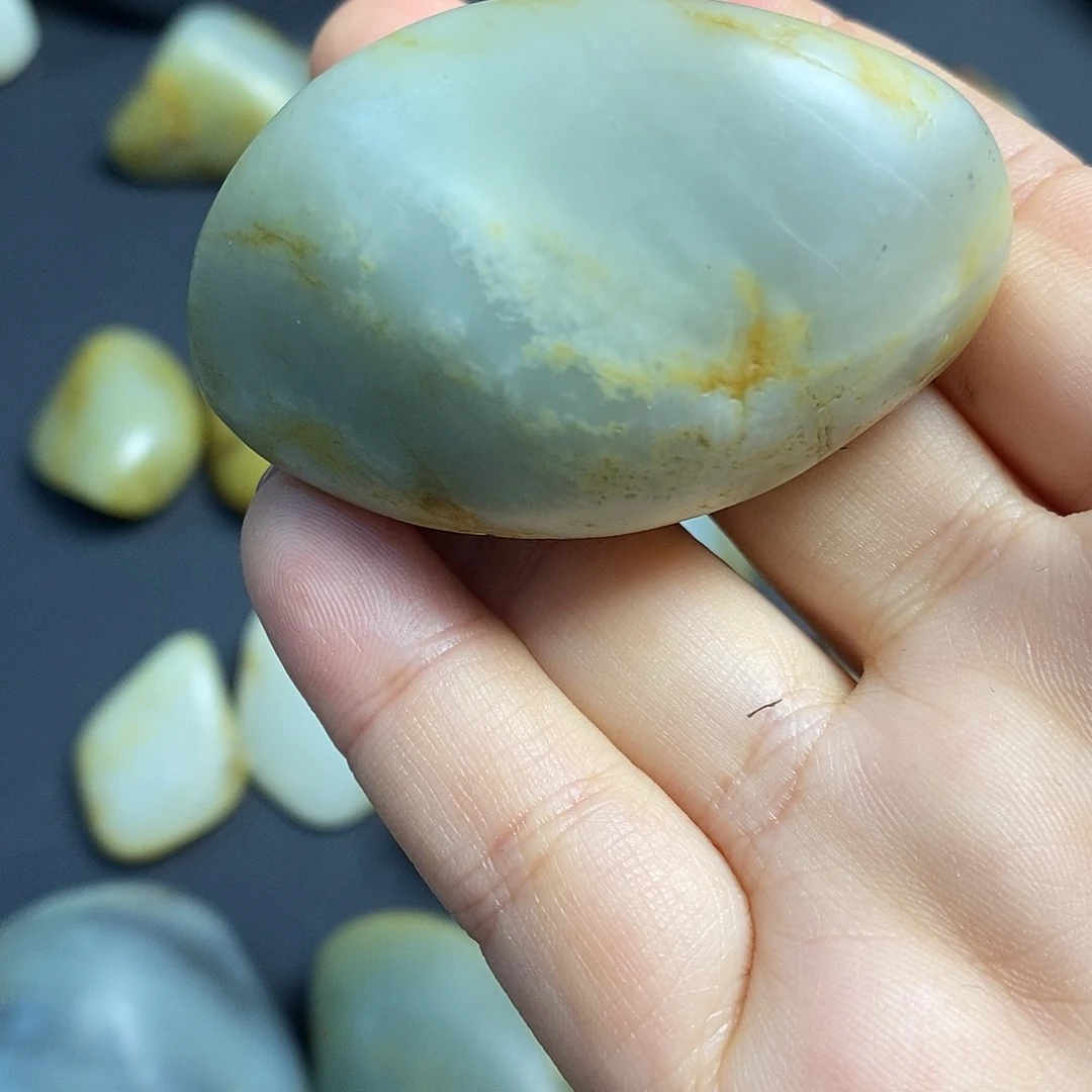 和田玉（子料）未镶嵌挂件90