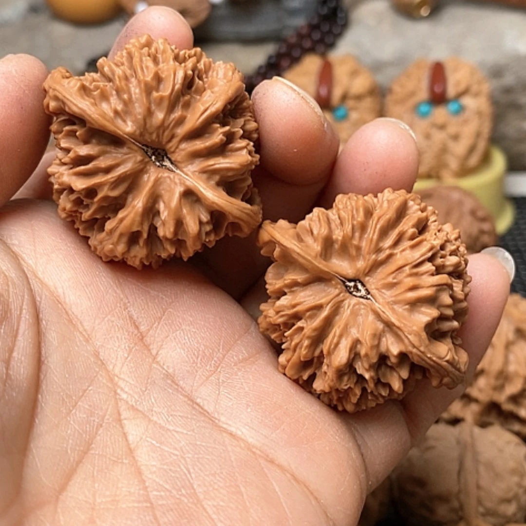 【闪购商品】文玩核桃把件閆42满天星