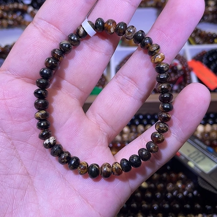 琥珀未镶嵌裸石6+抚顺琥珀黑花