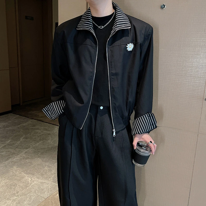 早秋高级感条纹拼接假两件垫肩夹克男小众绣花设计痞帅立领短外套