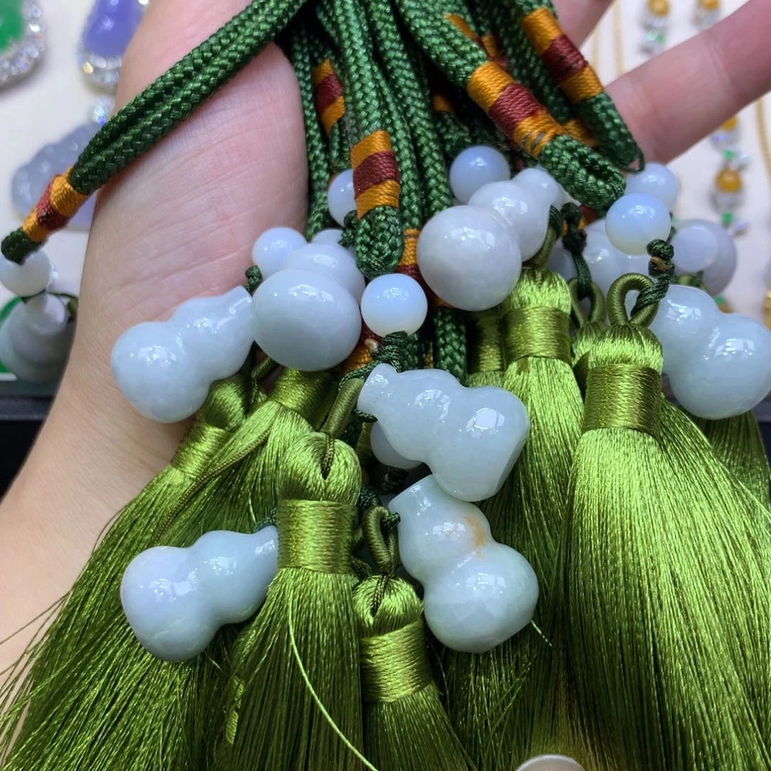 翡翠未镶嵌颈饰天然A货