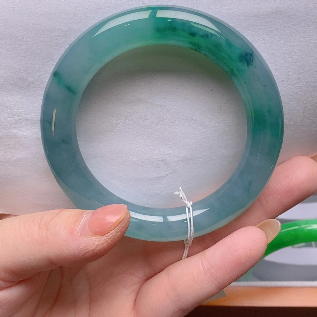 翡翠未镶嵌手镯57